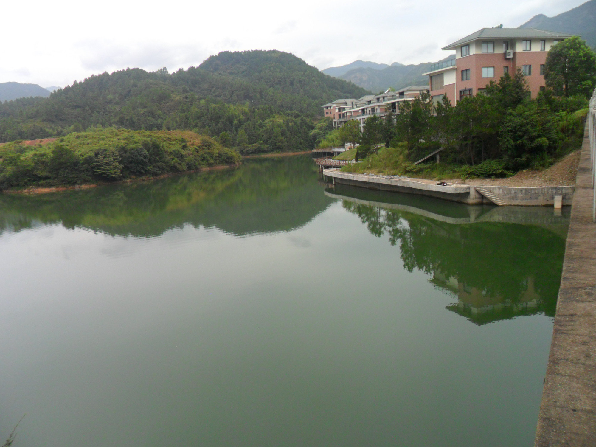 湾龙坡水库