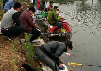 天桥屯垂钓园