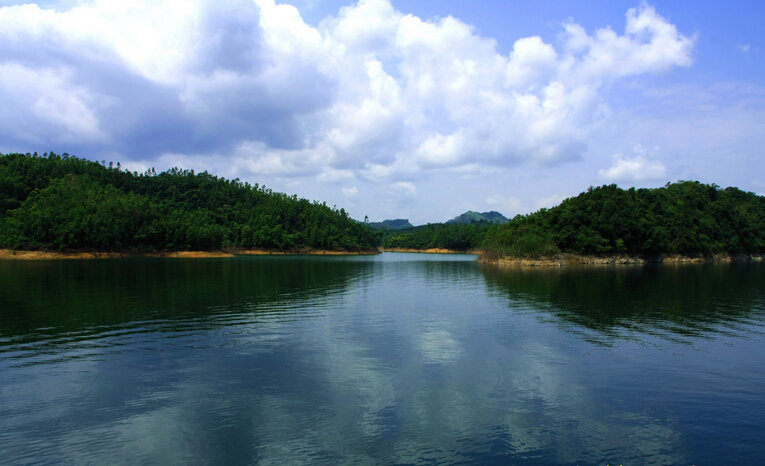 造纸厂水库