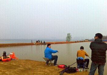 绿色休闲垂钓中心