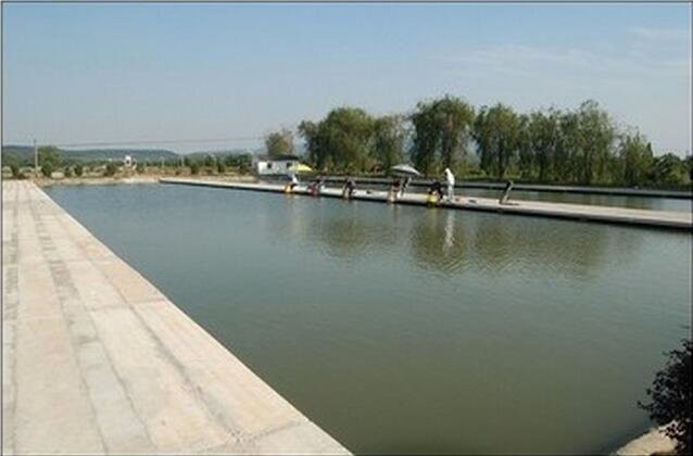 锐丰休闲钓鱼场