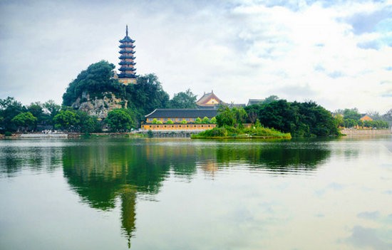 长青公园人工湖