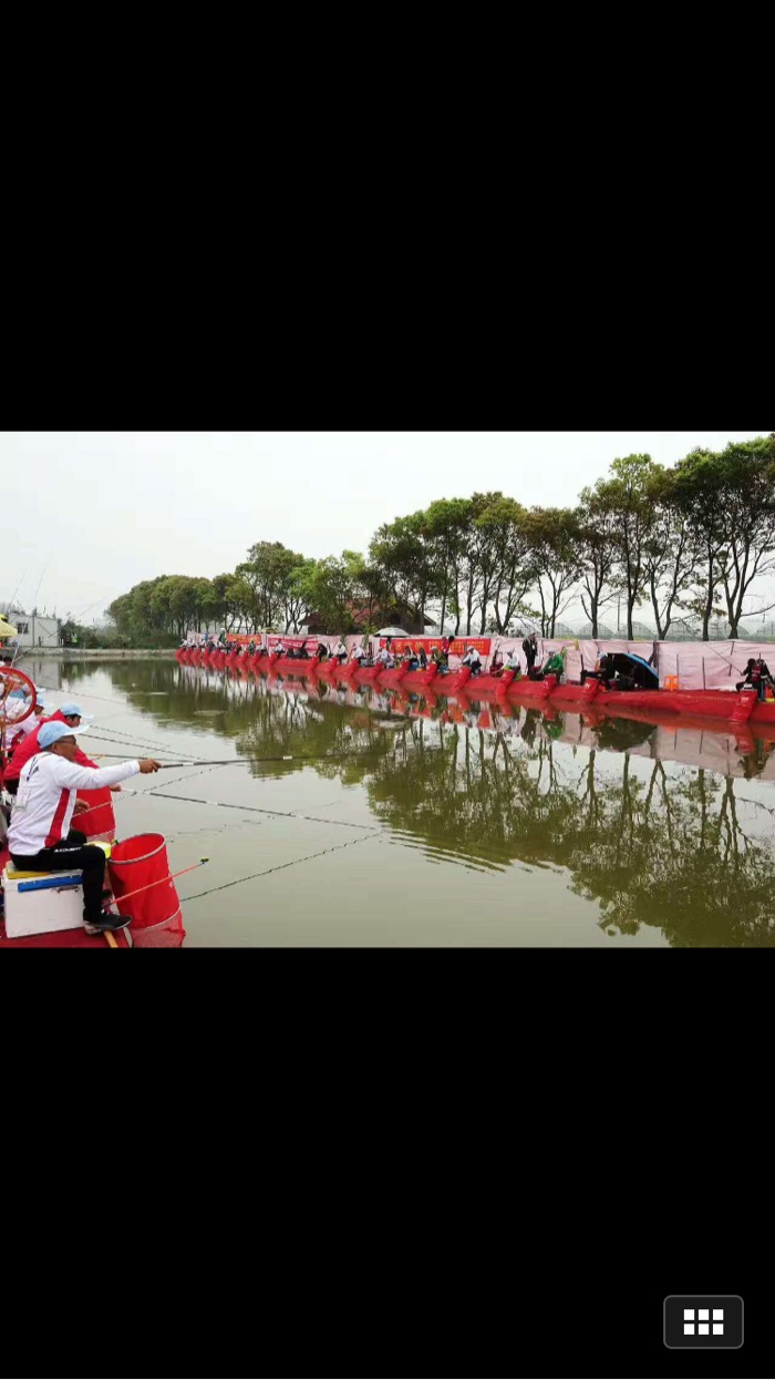 吊机休闲垂钓中心