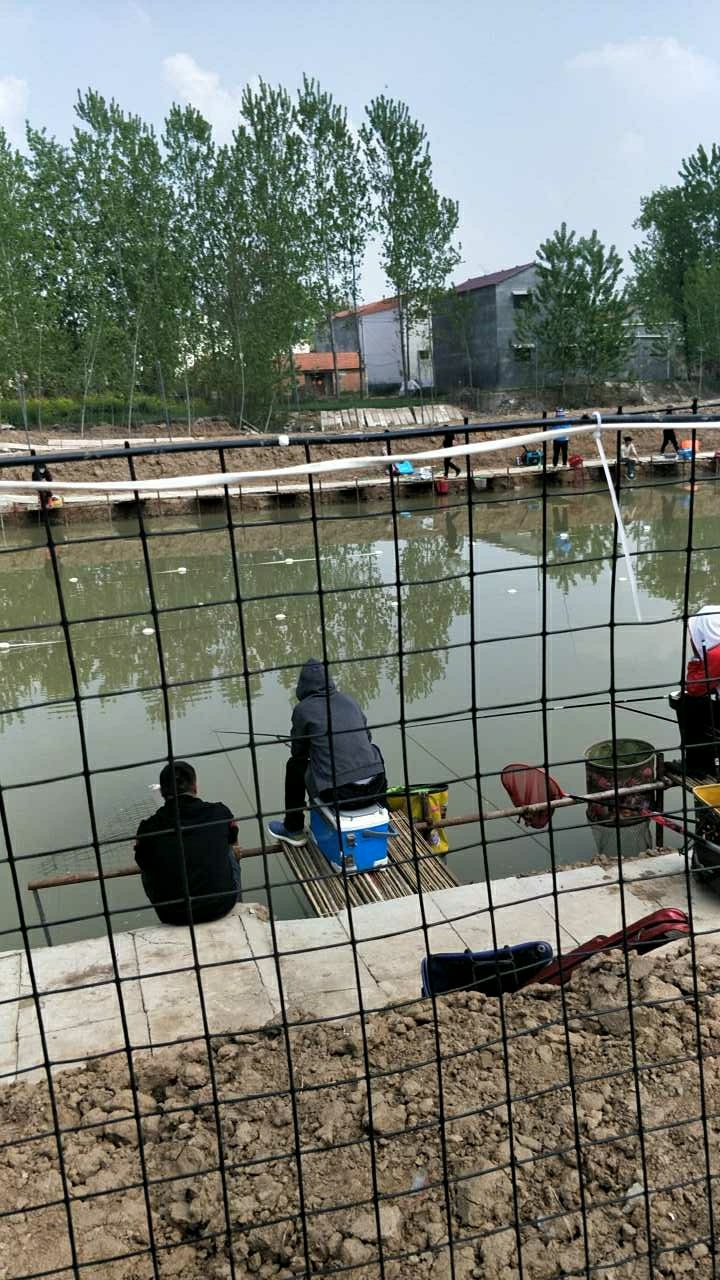 化河张坡生态垂钓园
