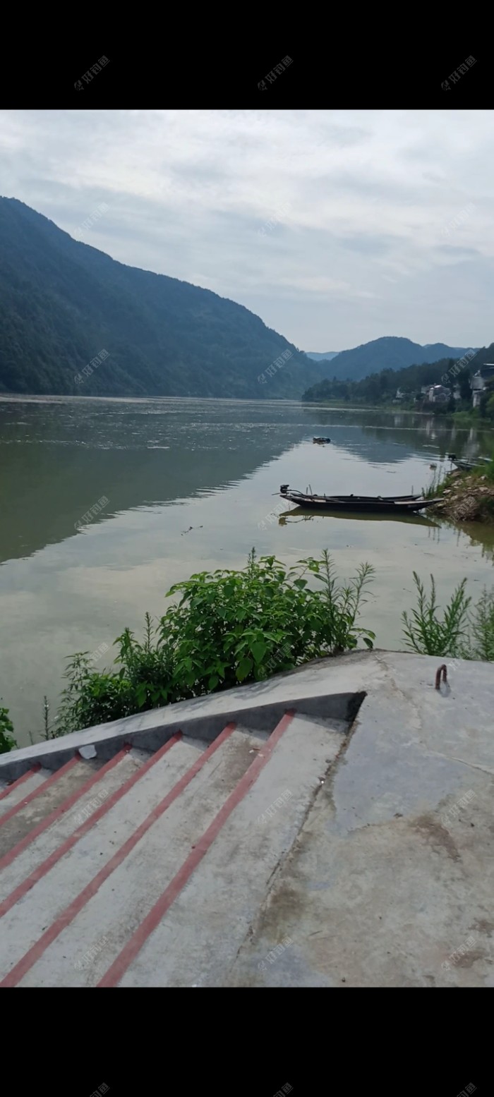 新安江正口码头上游江面状况，没看见钓友。