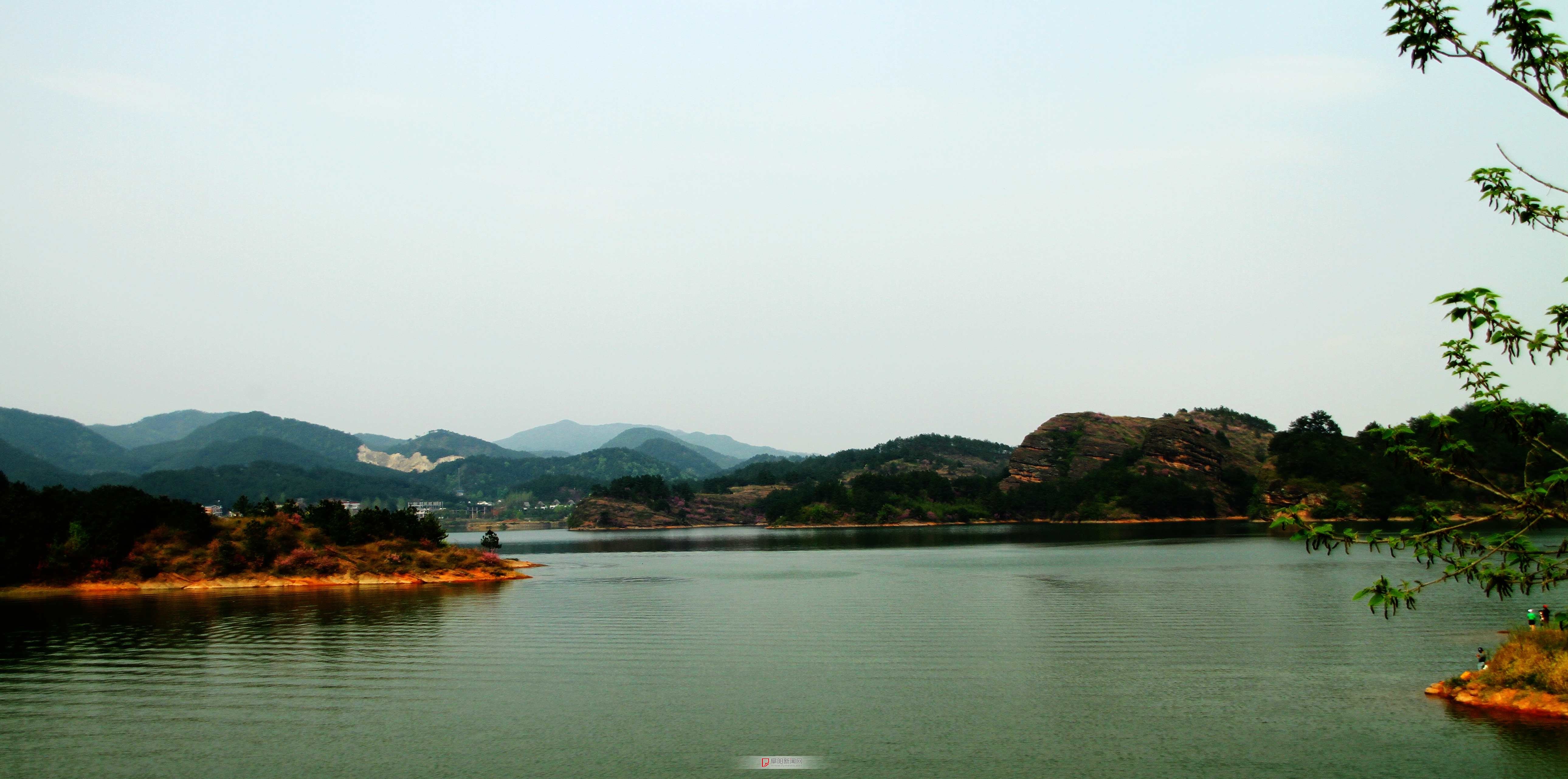 芦溪山口岩水库图片