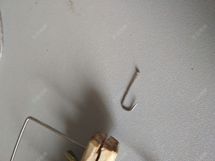 大头针自制简易鱼钩,试试绑钩效果